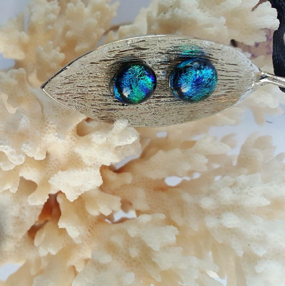 SOLD Two Peas in a Pod dichroic necklace